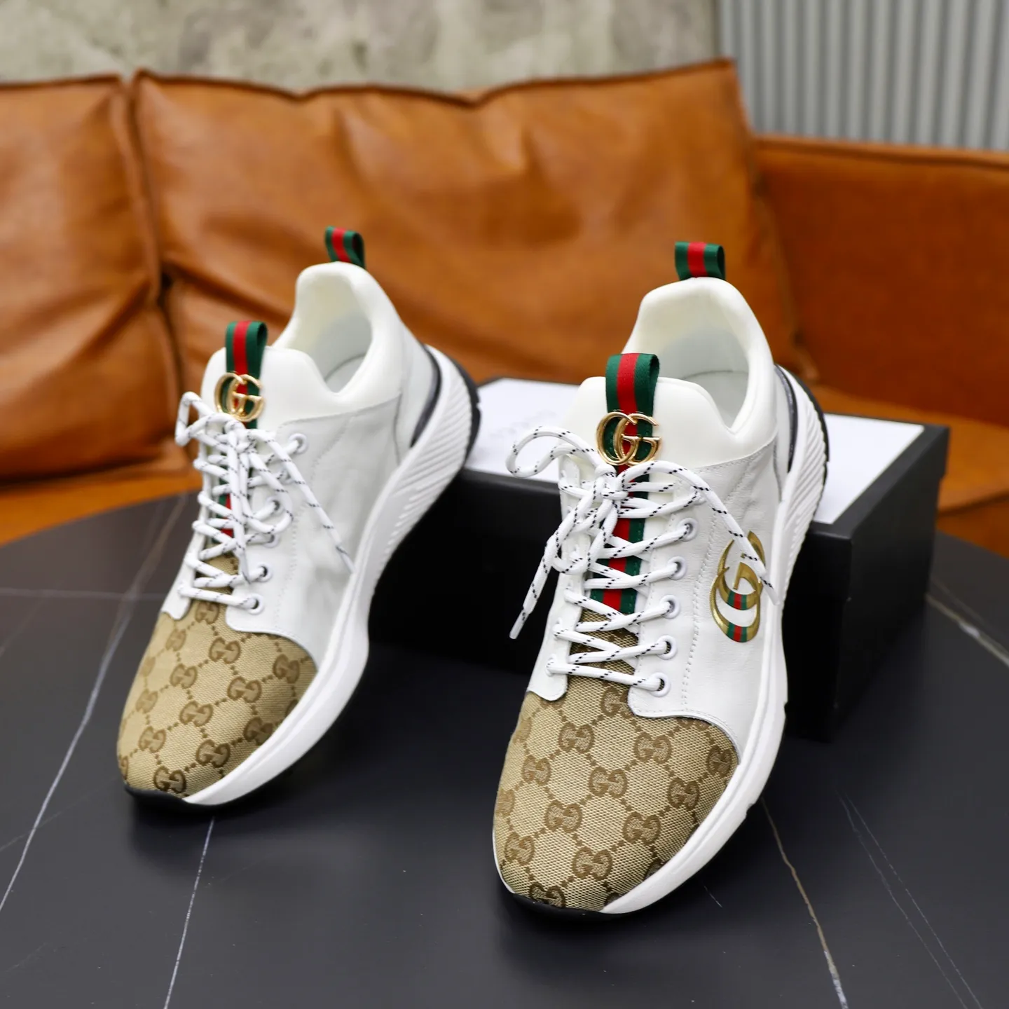 Ex-factory price: 462💰🙅‍♂️🙅‍♂️🙅‍♂️ Brand: GUCCI Standard code: 38-44 (45 customized) Grade: Same as the official website Material: Original material splicing Comfortable and breathable lining Lightweight and wear-resistant sports outsole Style category: Men's fashionable casual shoes Running sneakers Distinguished luxury brand elements Top luxury Color: actual picture color